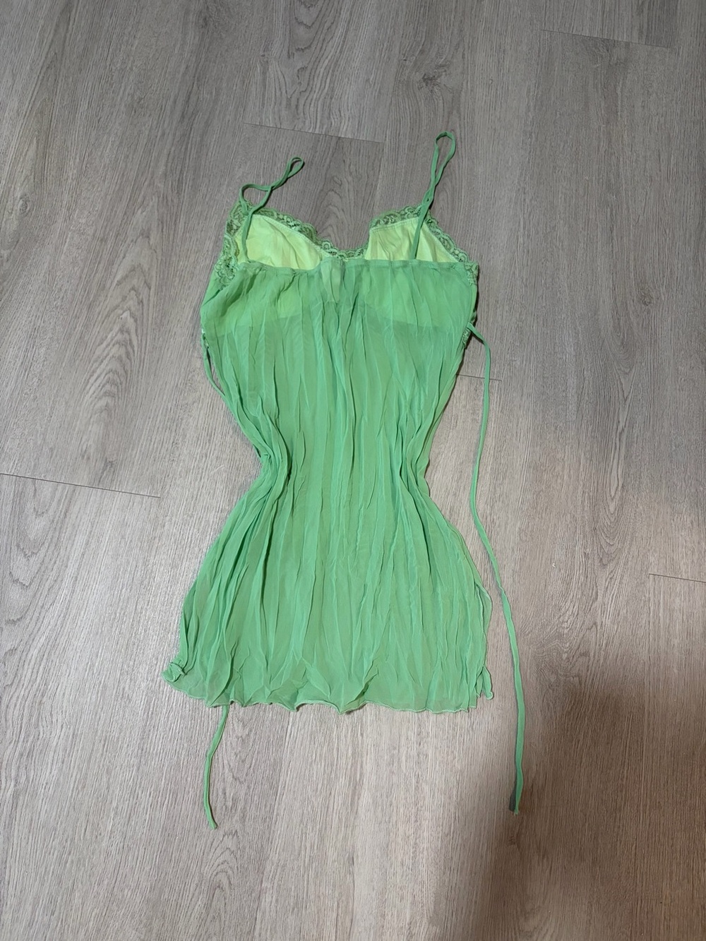 Y2K Rave Tank - Picture 4 of 4